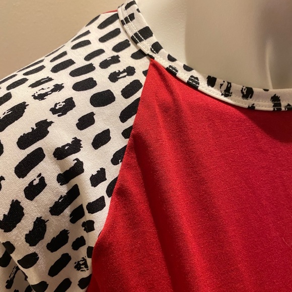 Lularoe Randy Baseball Tee - Picture 4 of 4